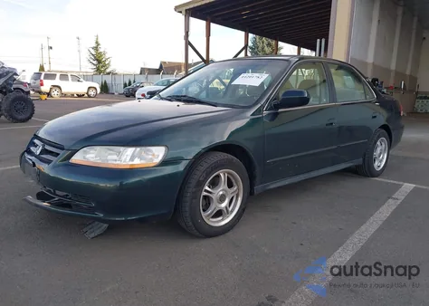 2001 Honda Accord 2.3 Lx z USA, uszkodzony, nr VIN JHMCG56461C008523